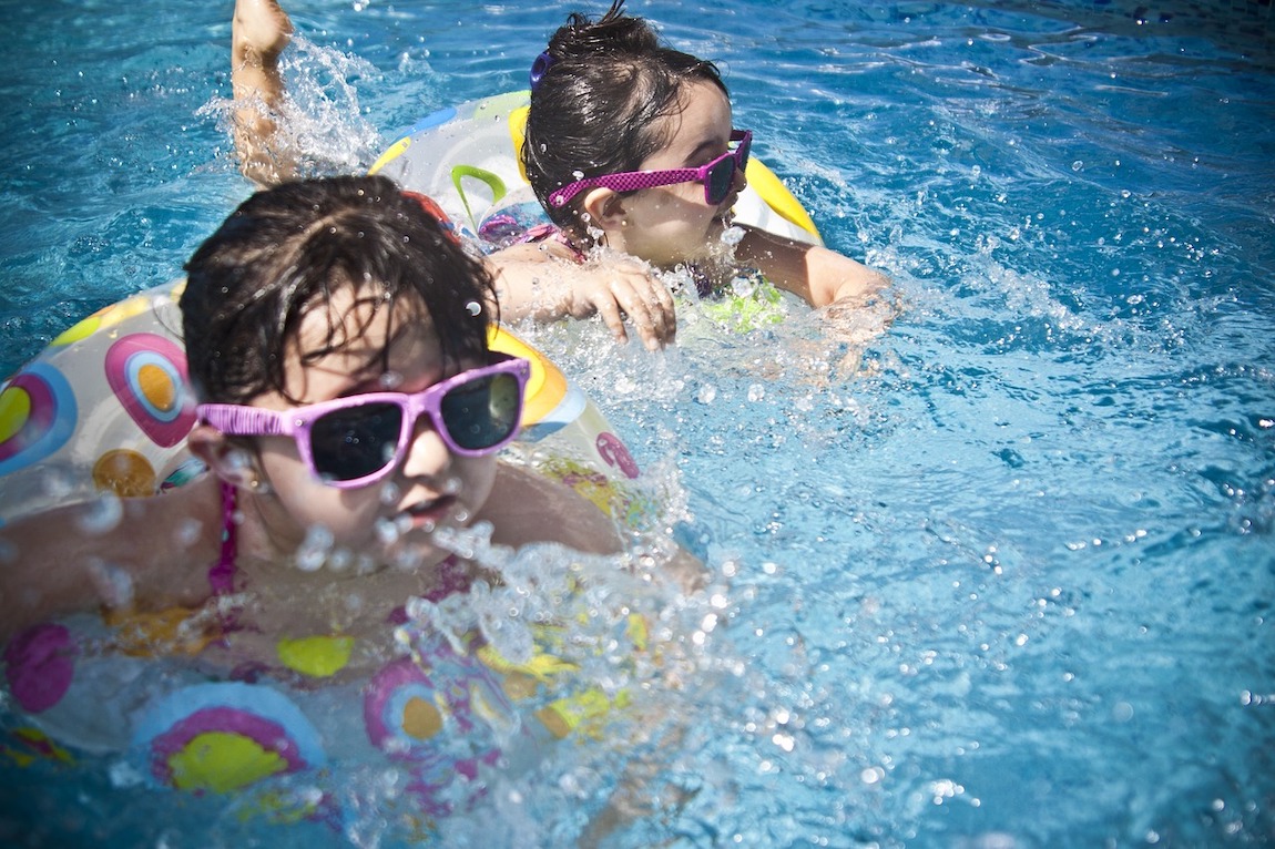 Zwembad aan huis kinderen gezinnen